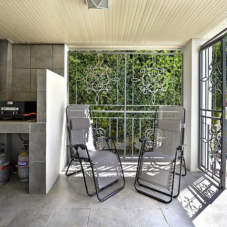 Lemon Tree Cottage Self Catering Франшхоек Екстериор снимка